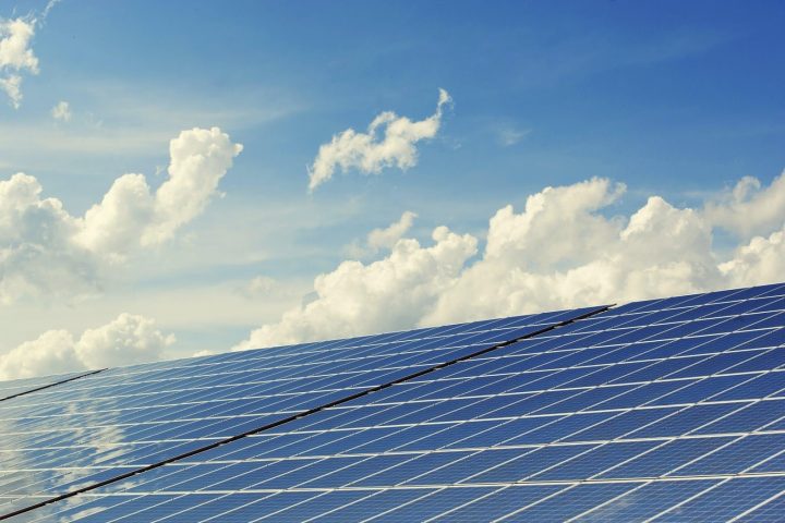 Welke mogelijkheden zijn er om zonnepanelen te financieren?