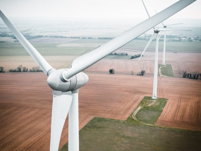Wat zijn de voor, – en nadelen van windenergie?
