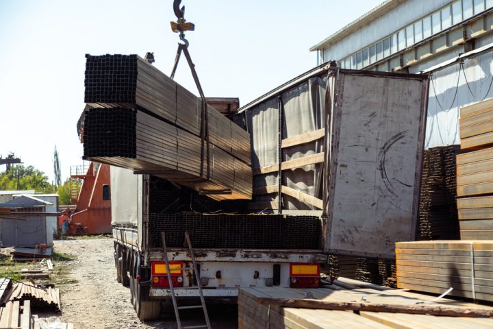 Bouwmaterialen vervoeren over de grens: logistiek voor duurzame bouwprojecten